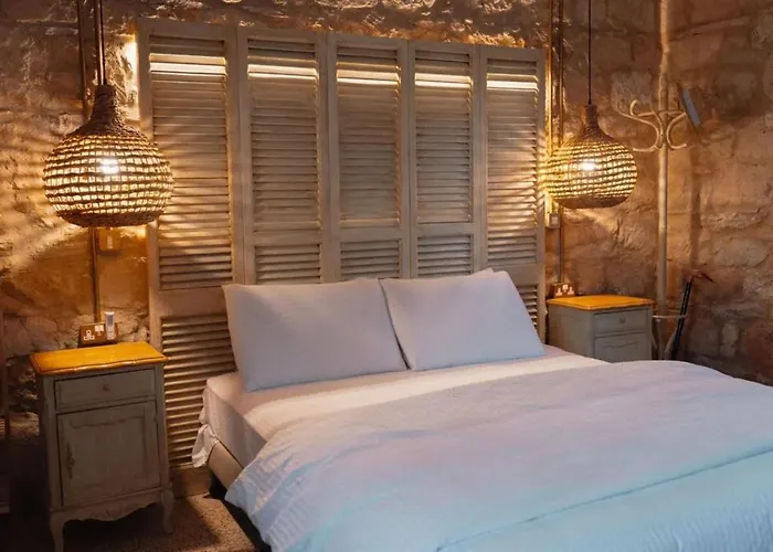 Siren Village Living *