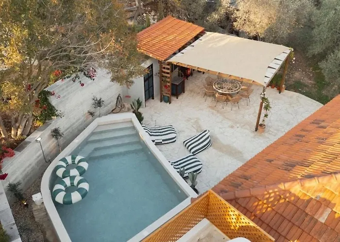 Siren Village Living Kallepia